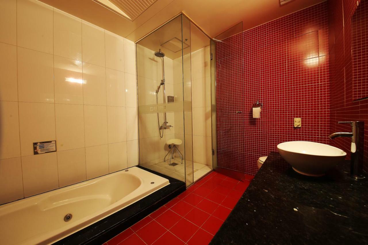 Hotel Valentine Gwangmyeong Dış mekan fotoğraf
